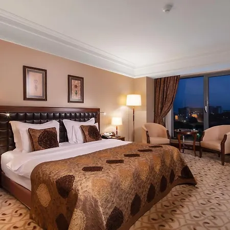 Crowne Plaza By Ihg 5*