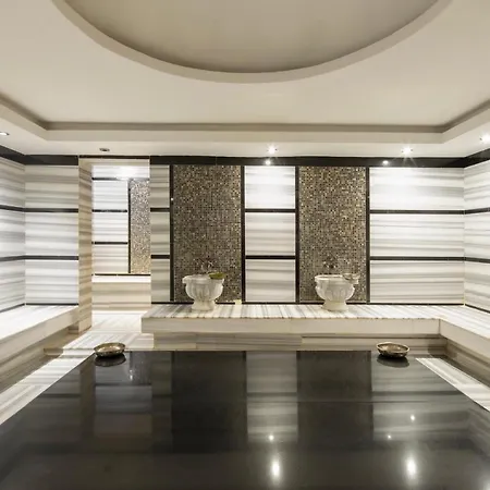 Crowne Plaza By Ihg מלון 5*