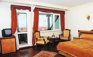 Hotel Nena 3*