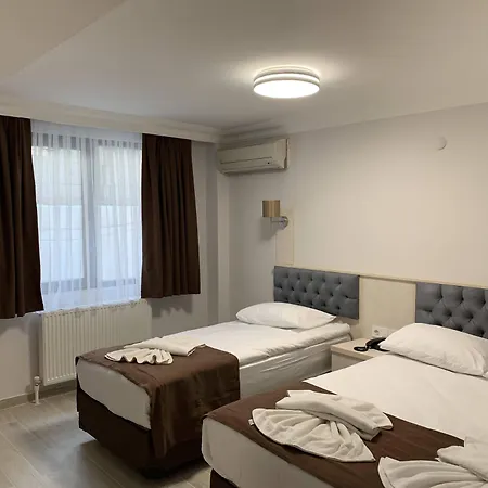 Hotel Sim Old 3*