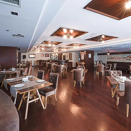 Dream Hill Business Deluxe Asia Hotel