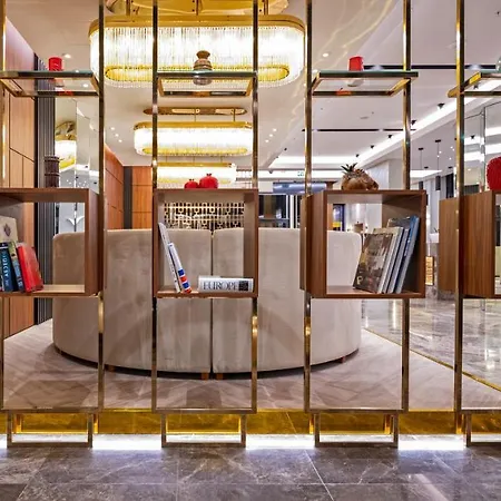Hotel Movenpick Living West