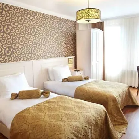Taksim Pera Orient 4*