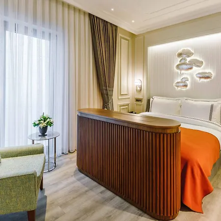 Amiral Palace Hotel&spa 4*