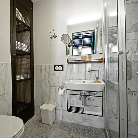 Raven Taksim Apartament