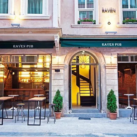 Raven Taksim Apartament *