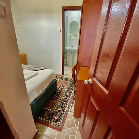 Отель Kadikoy Kervansaray 2*