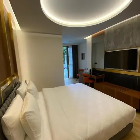 Hotel Henna