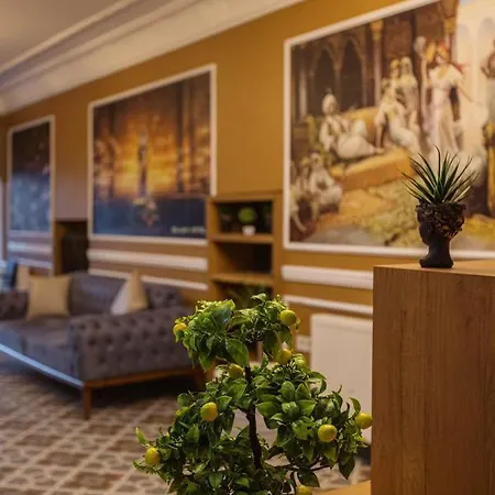 Grand Balyan & Restaurant Hotel