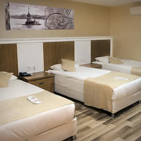 Lal Hotel 3*