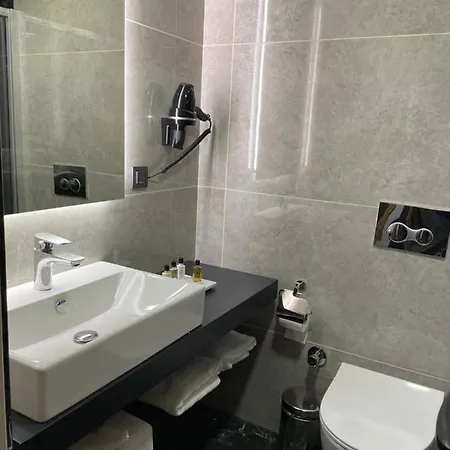 Rw Boutique Hotel 3*