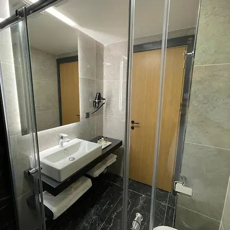 Rw Boutique 3*