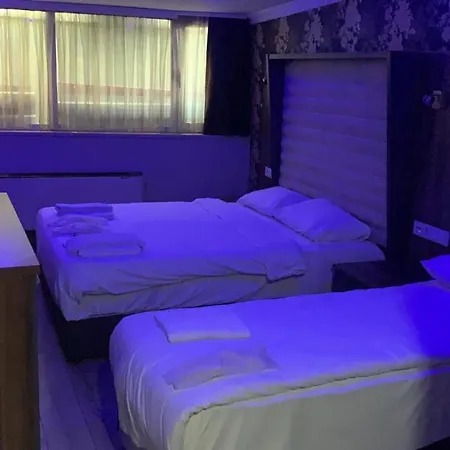 Golden Hill 4*