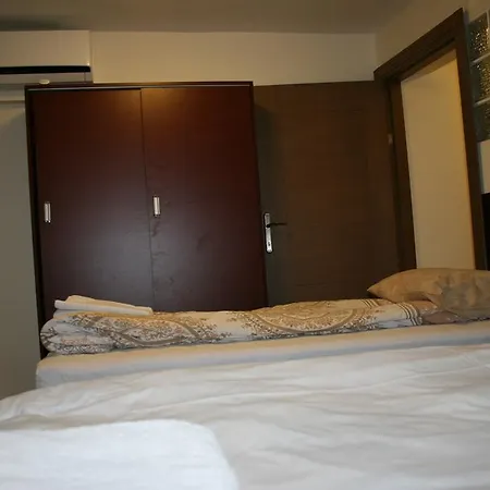 Mete Apartment *