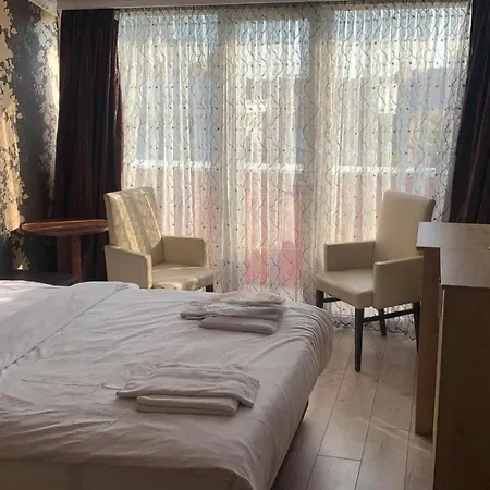 Golden Hill Hotel 4*
