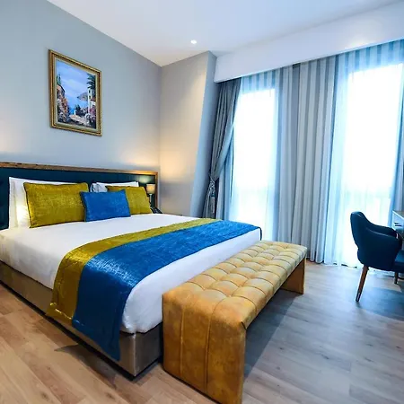 Hotel Cher & Taksim
