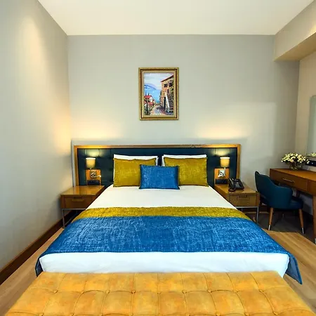 Hotel Cher & Taksim 5*