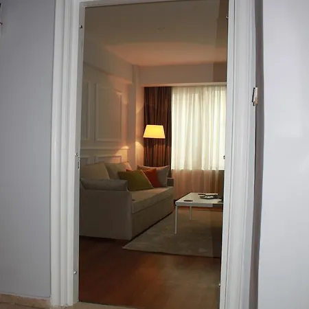 212 Aparthotel