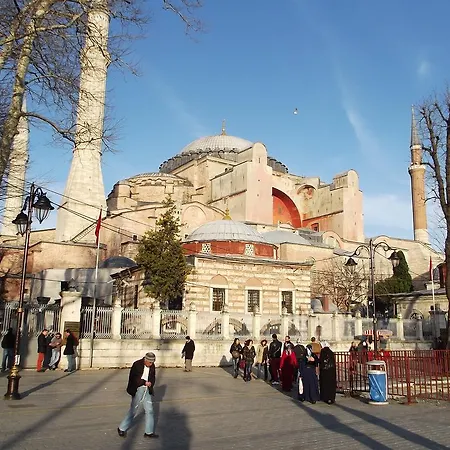 Tura Istanbul