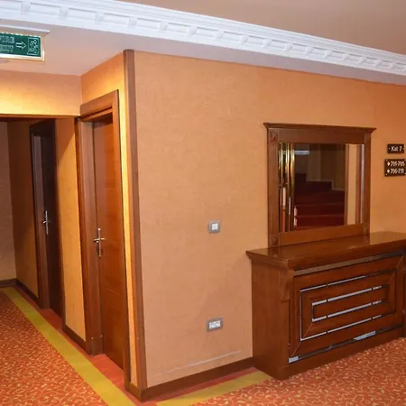 Yuksel Szálloda 3*