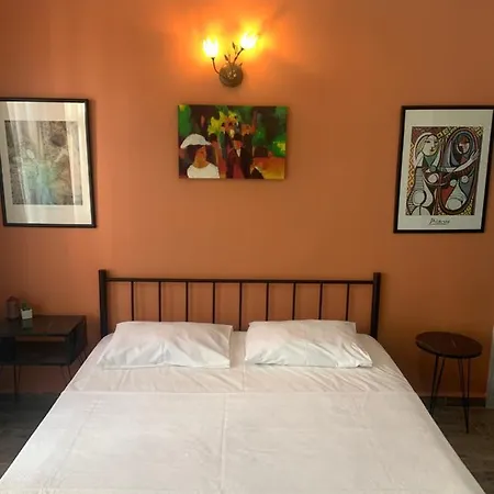Hotel Tom Square Boutique 2*
