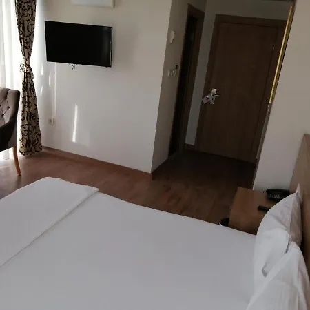 Royal Hotel
