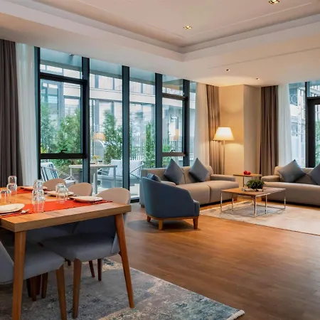Hotel Movenpick Living West