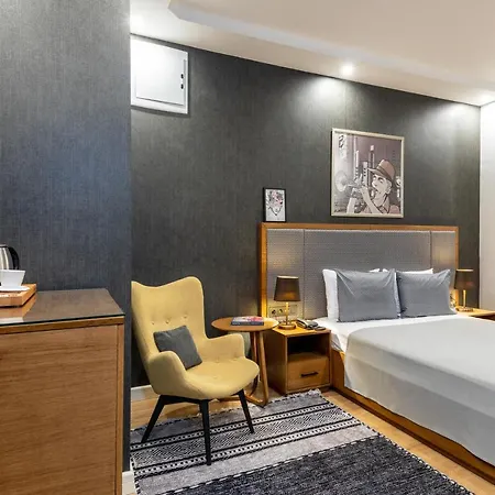 Sala Hotel