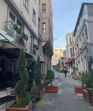 Galata World Hotel *