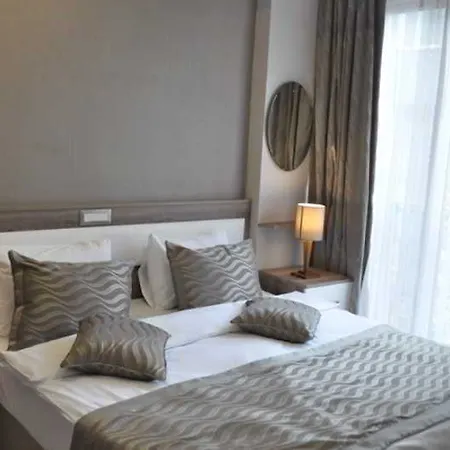 Alphonse Hotel