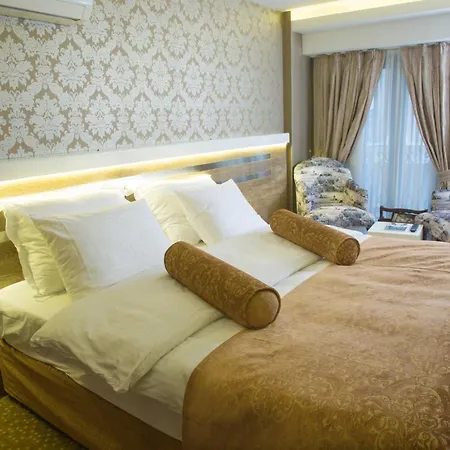 Golden Rain Old Hotell 4*