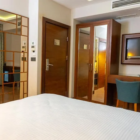 Long Otel