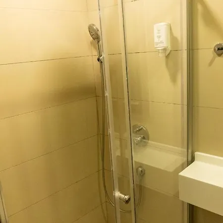 Long Hotel