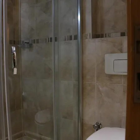 Hotel Grand Peninsula 2*