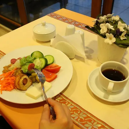 Hotel Grand Peninsula 2*