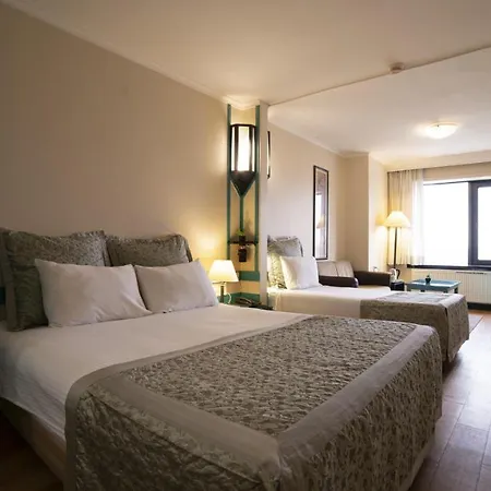 Kadikoey Rihtim מלון 3*