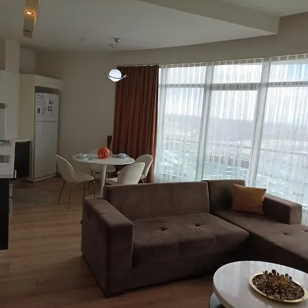 Apartment Mall Of 1 *