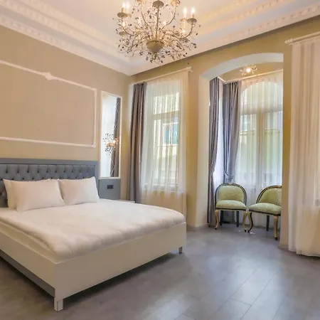 Otel Arach Harbiye