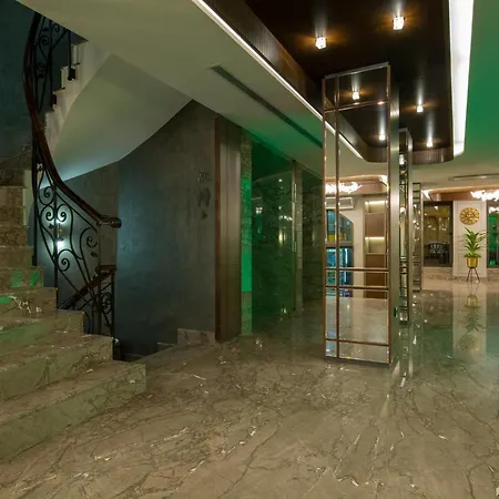 Hotel Nena 3*