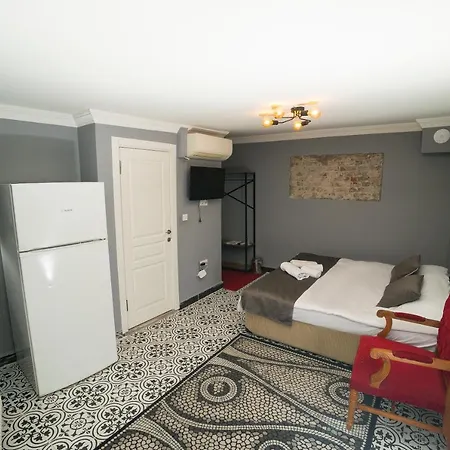 Hhk Hotel 4*