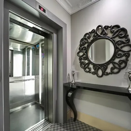 Hotel The Story Pera 4*