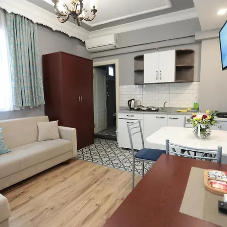 Aparthotel White Pearl 2*