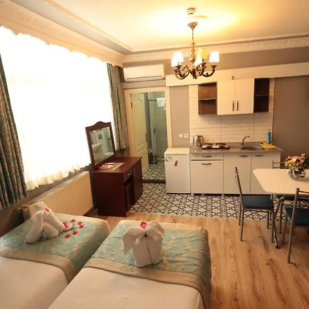 White Pearl Aparthotel 2*