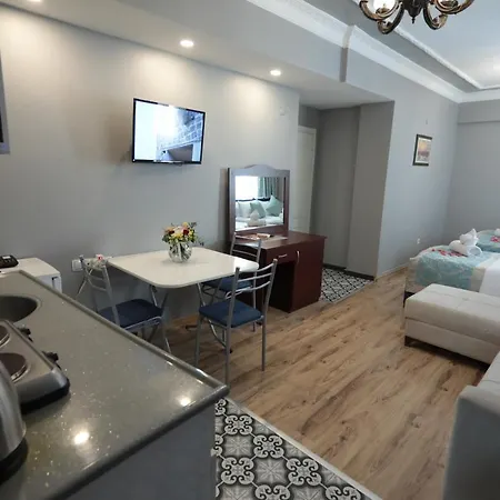 White Pearl Aparthotel 2*
