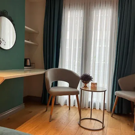 Royal Galata 3*