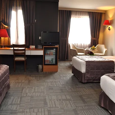 Hotel All Seasons