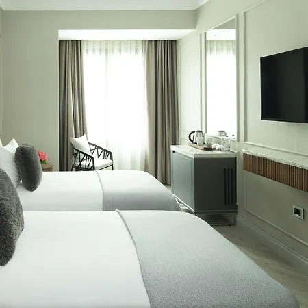 Hotel Nena 3*
