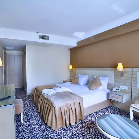 Hotel Grand Emin