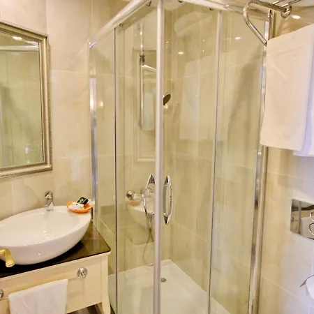 Historia-special Category Hotel Provincia di Istanbul