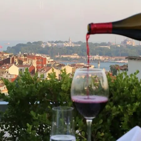 Otel Corinne Art & Boutique